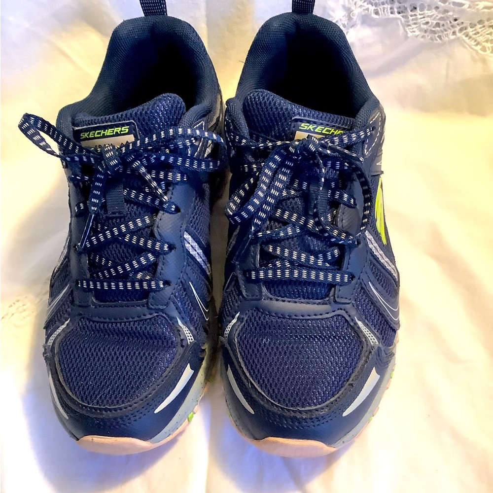 Sketchers Sneakers